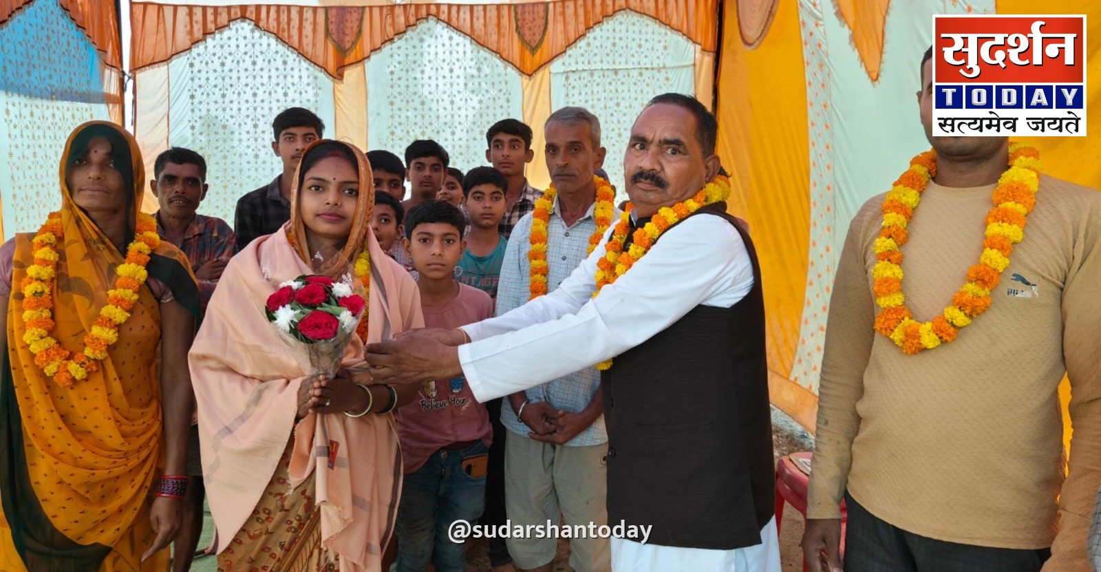 प्रभारी मंत्री दिलीप जायसवाल के आश्वासन पर 14 दिन बाद खड्डी खुर्द सड़क का धरना समाप्त प्रभारी मंत्री दिलीप जायसवाल के आश्वासन पर 14 दिन बाद खड्डी खुर्द सड़क का धरना समाप्त