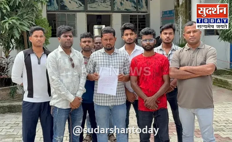 सांसद सुखदेव भगत पर लगाए आरोप को लेकर भानु प्रताप शाही के खिलाफ प्राथमिकी की मांग सांसद सुखदेव भगत पर लगाए आरोप को लेकर भानु प्रताप शाही के खिलाफ प्राथमिकी की मांग