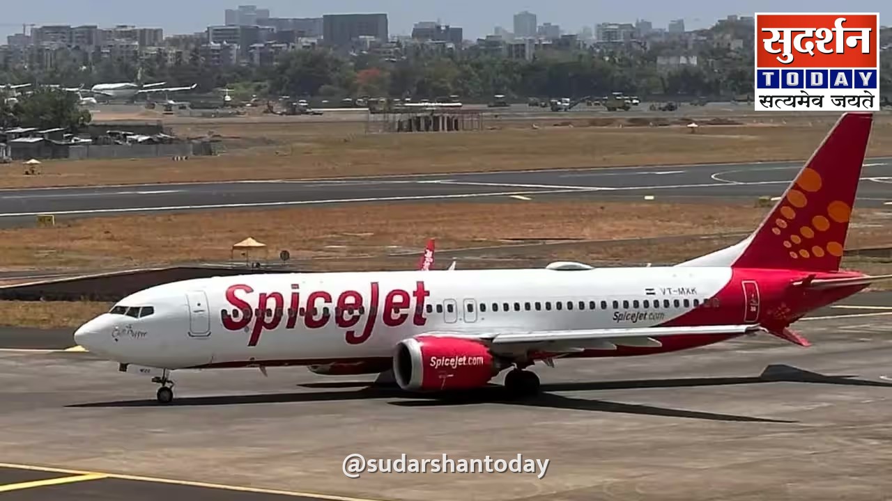 दिल्ली एयरपोर्ट पर स्पाइसजेट यात्रियों का हंगामा, लगातार देरी से परेशान होकर किया प्रदर्शन दिल्ली एयरपोर्ट पर स्पाइसजेट यात्रियों का हंगामा, लगातार देरी से परेशान होकर किया प्रदर्शन