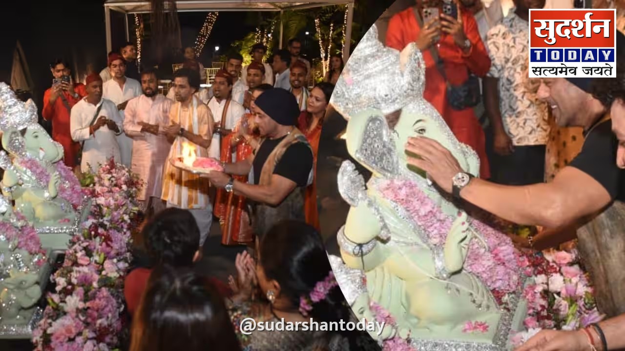गणपति विसर्जन: सलमान खान ने परिवार के साथ की आरती, वायरल हुईं तस्वीरें