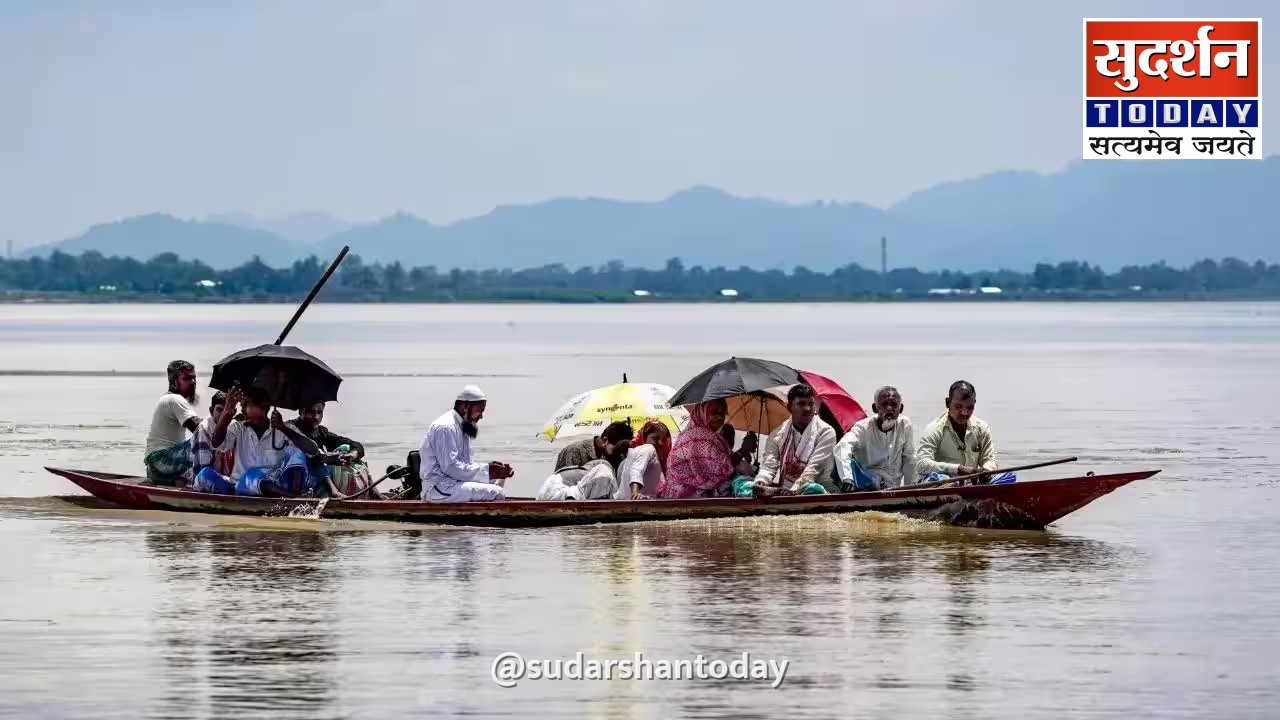 असम में बाढ़ प्रभावित जिलों के लिए हाउसलिस्टिंग की समय सीमा बढ़ी असम में बाढ़ प्रभावित जिलों के लिए हाउसलिस्टिंग की समय सीमा बढ़ी