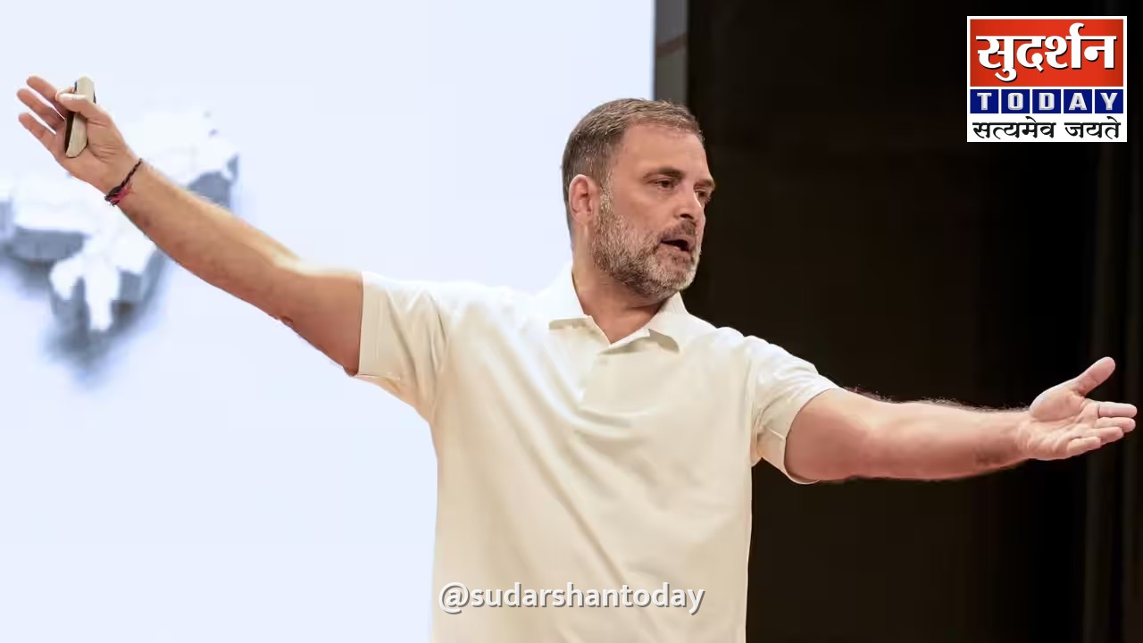 टीएमसी के नाम और चुनाव चिह्न पर राहुल गांधी का हमला, चुनाव आयोग पर उठाए गंभीर सवाल टीएमसी के नाम और चुनाव चिह्न पर राहुल गांधी का हमला, चुनाव आयोग पर उठाए गंभीर सवाल