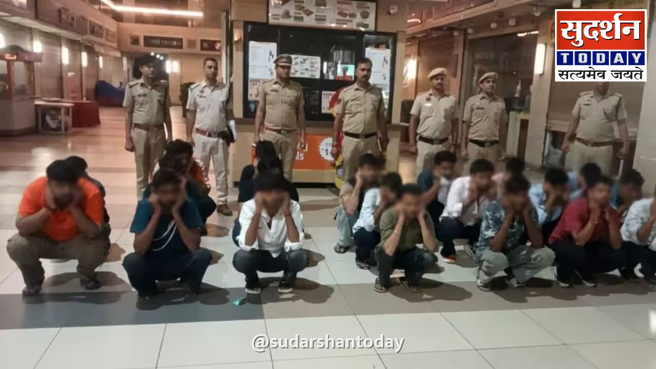 गुरुग्राम के सफायर 90 मॉल में पुलिस का बड़ा एक्शन: 18 स्पा सेंटरों पर छापेमारी, 30 महिलाएं हिरासत में गुरुग्राम के सफायर 90 मॉल में पुलिस का बड़ा एक्शन: 18 स्पा सेंटरों पर छापेमारी, 30 महिलाएं हिरासत में
