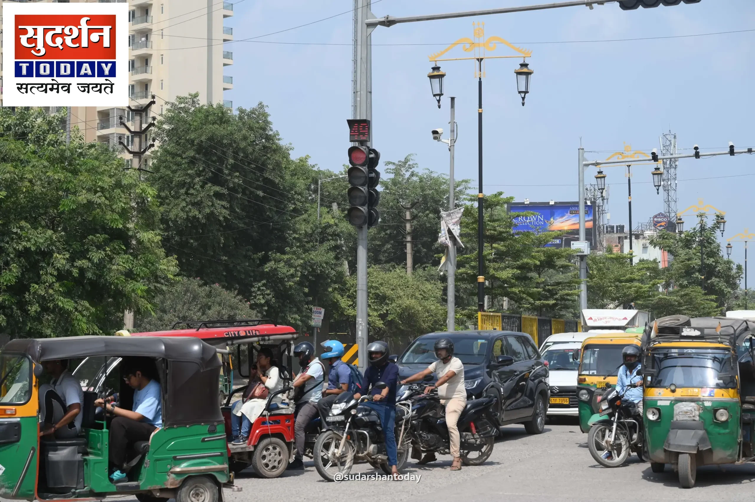 NCR में स्मार्ट ट्रैफिक सिग्नल बेअसर: 141 चौराहों पर जाम से जूझ रहे वाहन चालक