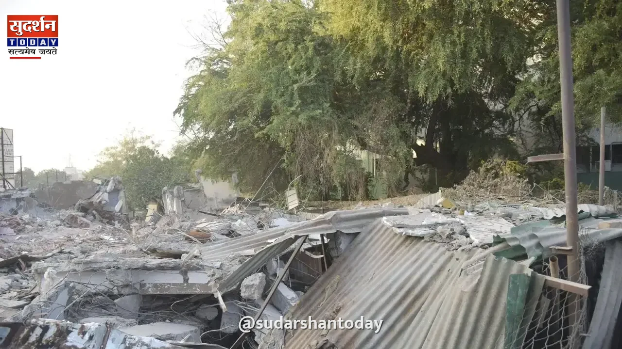 पुणे महानगर क्षेत्र विकास प्राधिकरण (PMRDA) का बड़ा कदम, अवैध निर्माणों पर नकेल कसने के लिए बनेगी विशेष एंटी-एनक्रोचमेंट स्क्वाड पुणे महानगर क्षेत्र विकास प्राधिकरण (PMRDA) का बड़ा कदम, अवैध निर्माणों पर नकेल कसने के लिए बनेगी विशेष एंटी-एनक्रोचमेंट स्क्वाड