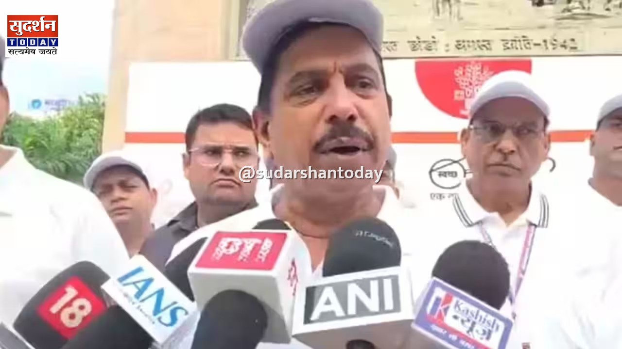केंद्रीय मंत्री प्रह्लाद जोशी का तीखा पलटवार, कहा- सरकार तमाशबीन नहीं रह सकती, सुरक्षा के कड़े इंतजाम जरूरी